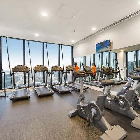 Skyline Serenity 1 Bedroom Oasis With Pool Spa & Gym Melbourne Buitenkant foto